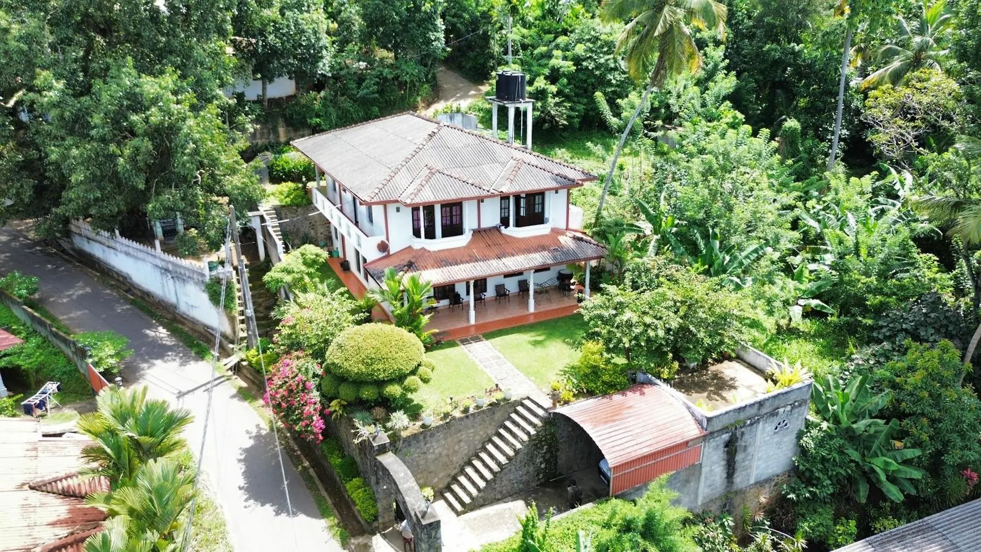 Homestay Rock House Villa Kandy