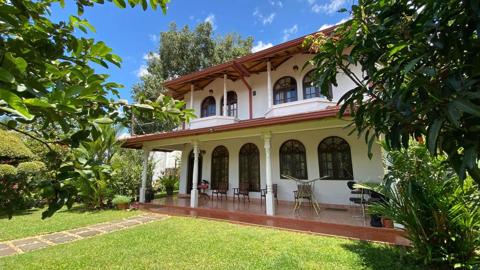 Rock House Villa Kandy Homestay